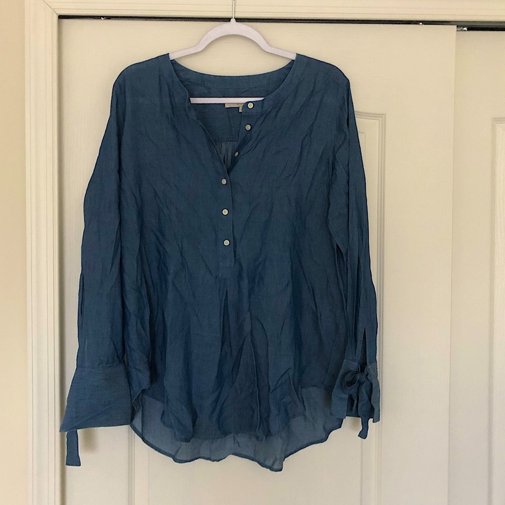 Loft chambray long sleeve shirt